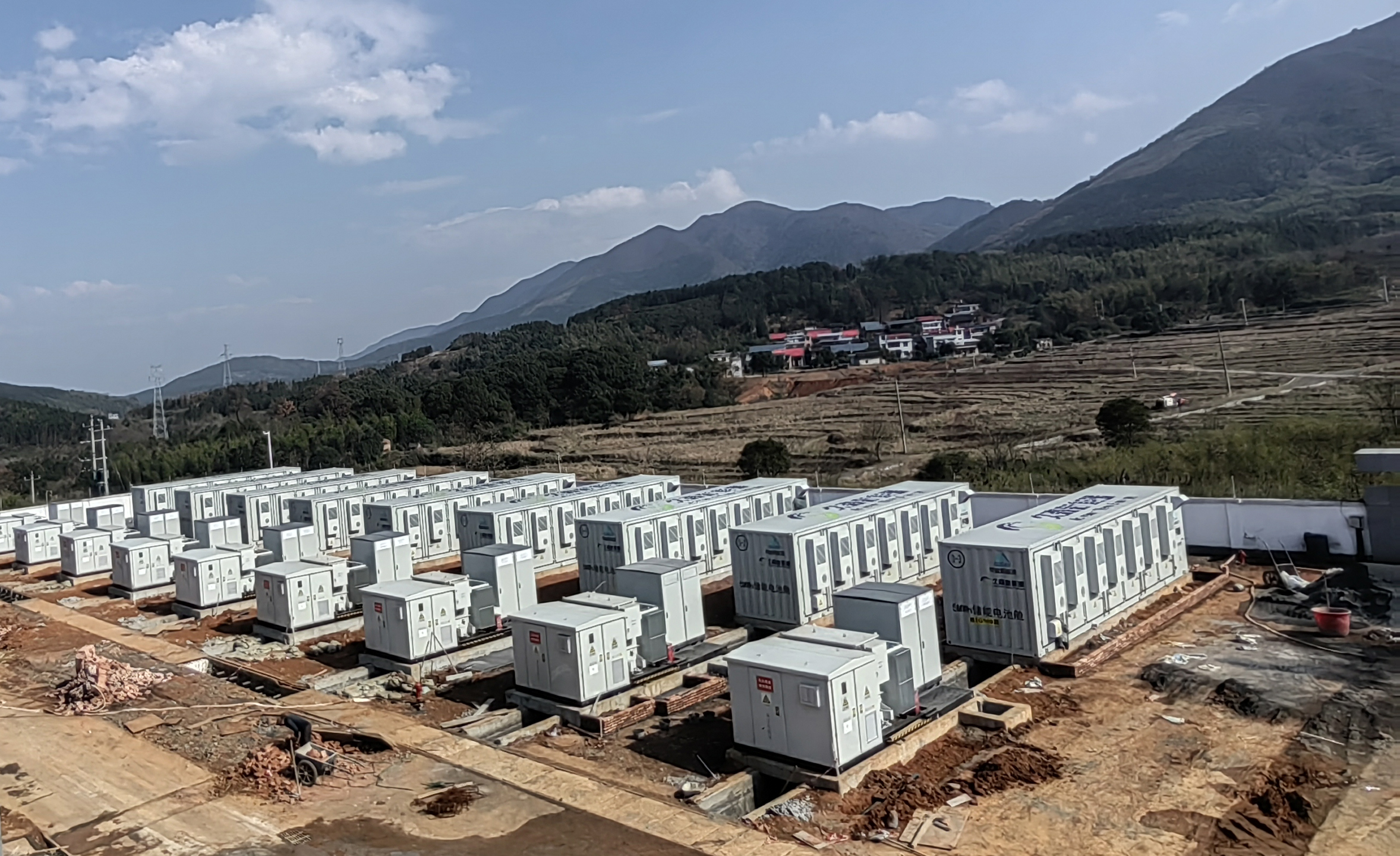 လေစွမ်းအင် + စွမ်းအင်သိုလှောင်မှု။ Joysun 22.5MW/45MWh လေအေးပေးစက် စွမ်းအင်သိုလှောင်သည့် ဓာတ်အားပေးစက်ရုံ တည်ဆောက်ဆဲ
